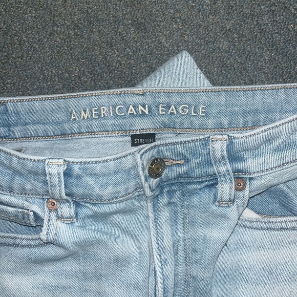 American Eagle Outfitters Light Blue Mom Straight Relaxed Jeans - Picture 3 of 4